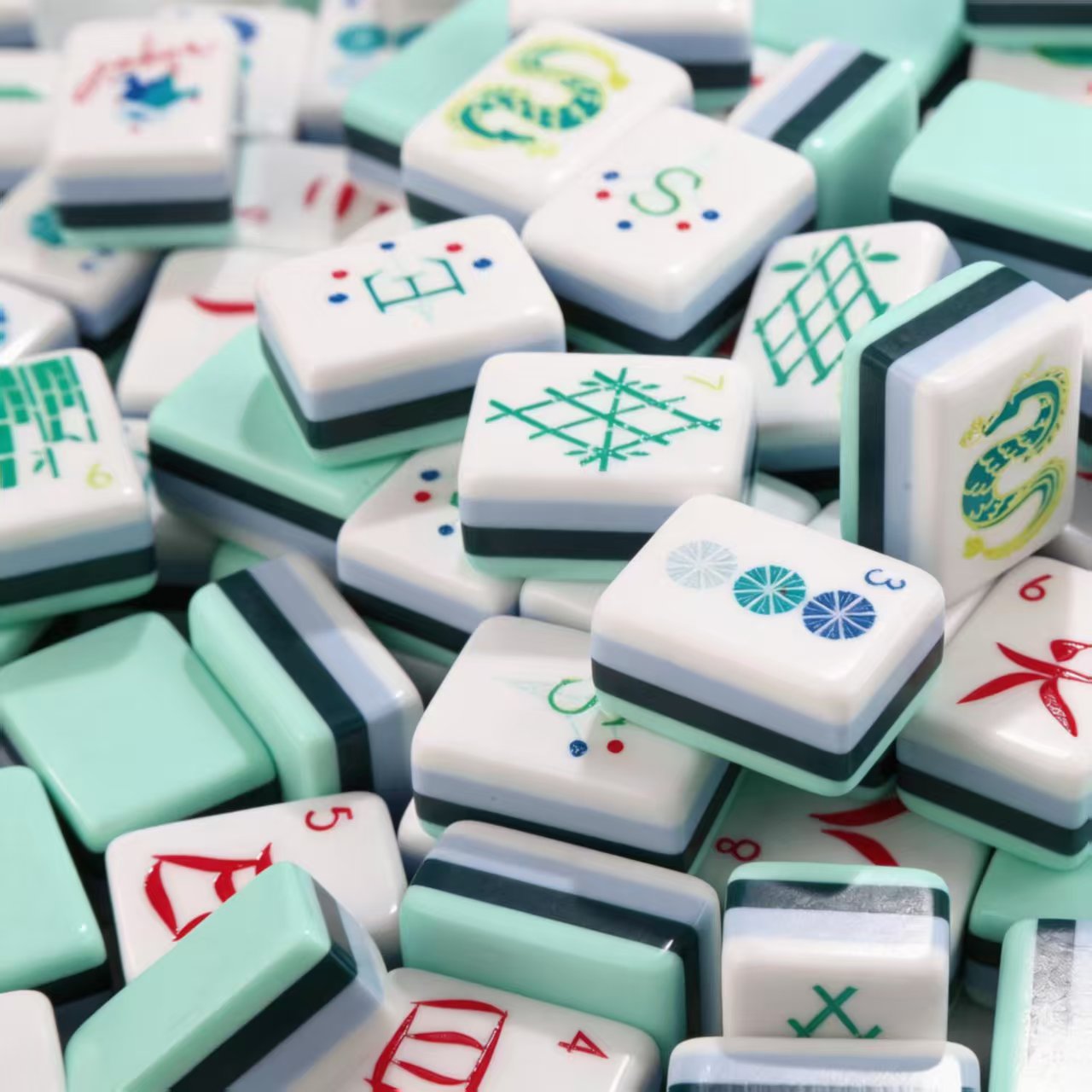 Cute Mint Green American Mahjong Set 160 4-Layer Tiles | Unique Floral Dragon Illustrated Tile, Sturdy Handcraft Mahjong Tiles