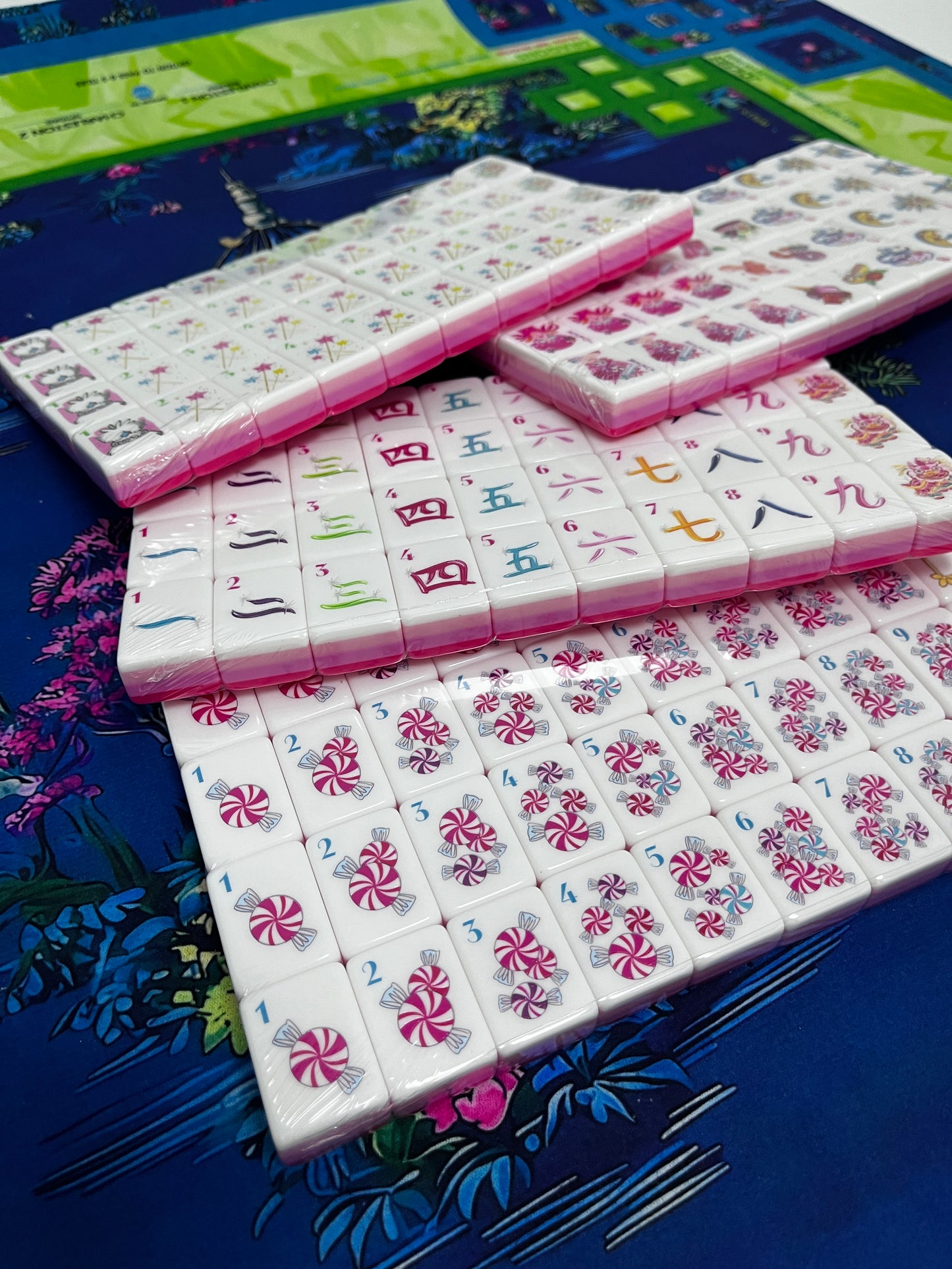 Pink Gradient American Mahjong Set 160 Tiles | Candy Cute Design Portable US Mah Jongg Game for Ladies Party Home Game Night