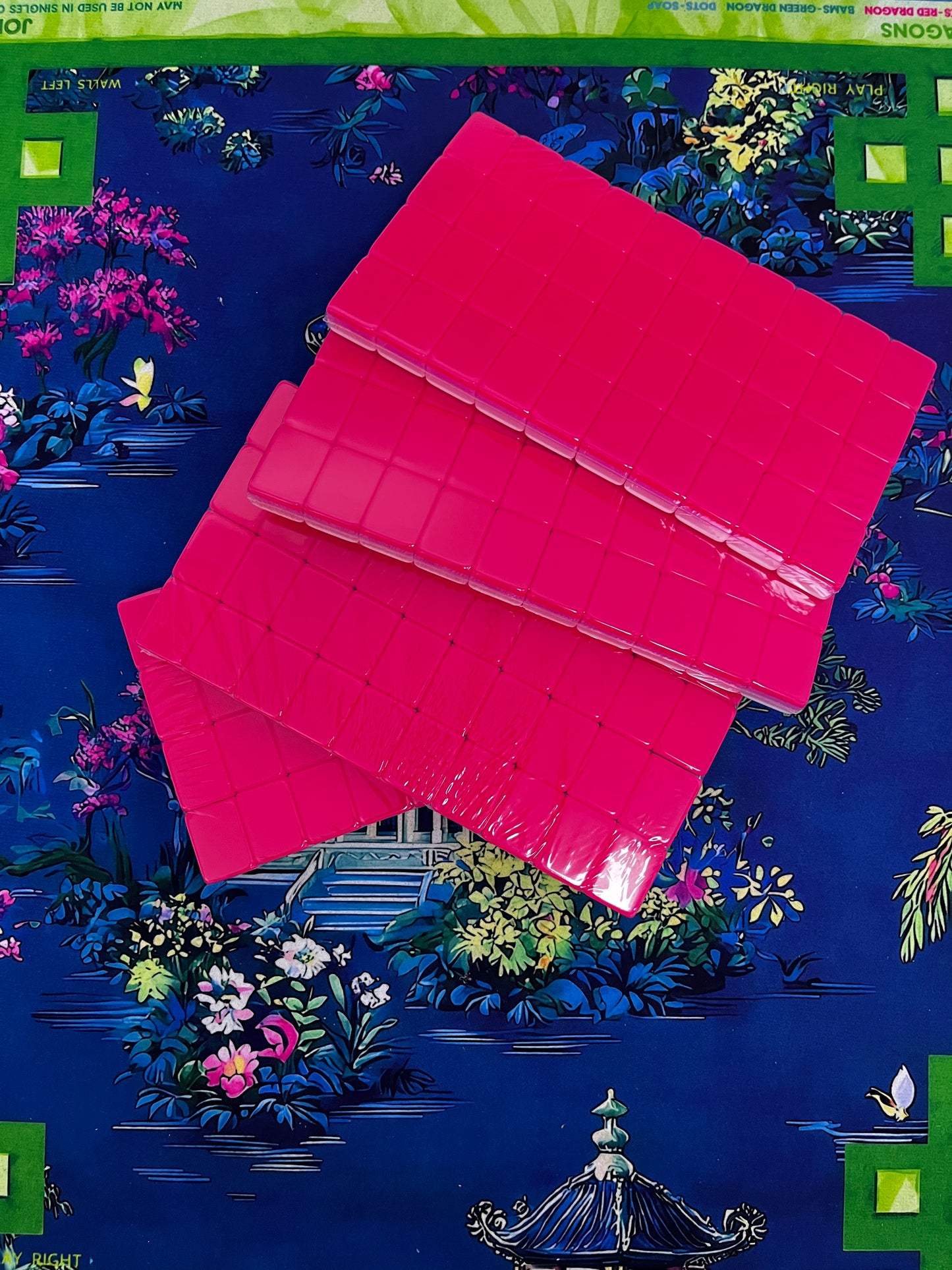 Pink Gradient American Mahjong Set 160 Tiles | Candy Cute Design Portable US Mah Jongg Game for Ladies Party Home Game Night